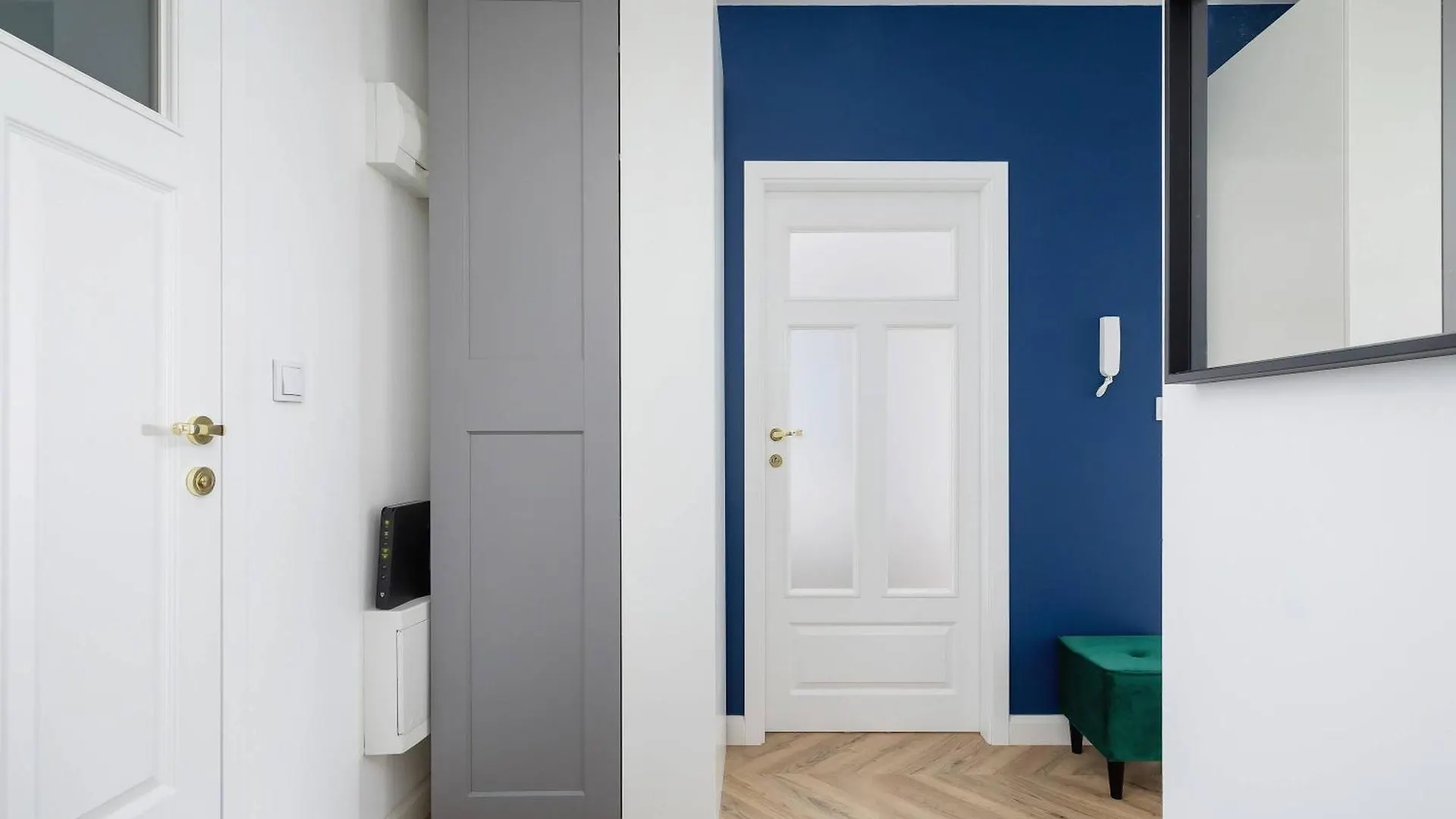 Modern And Bright Apartment With Air Conditioning & Parking By Noclegi Renters Krakow