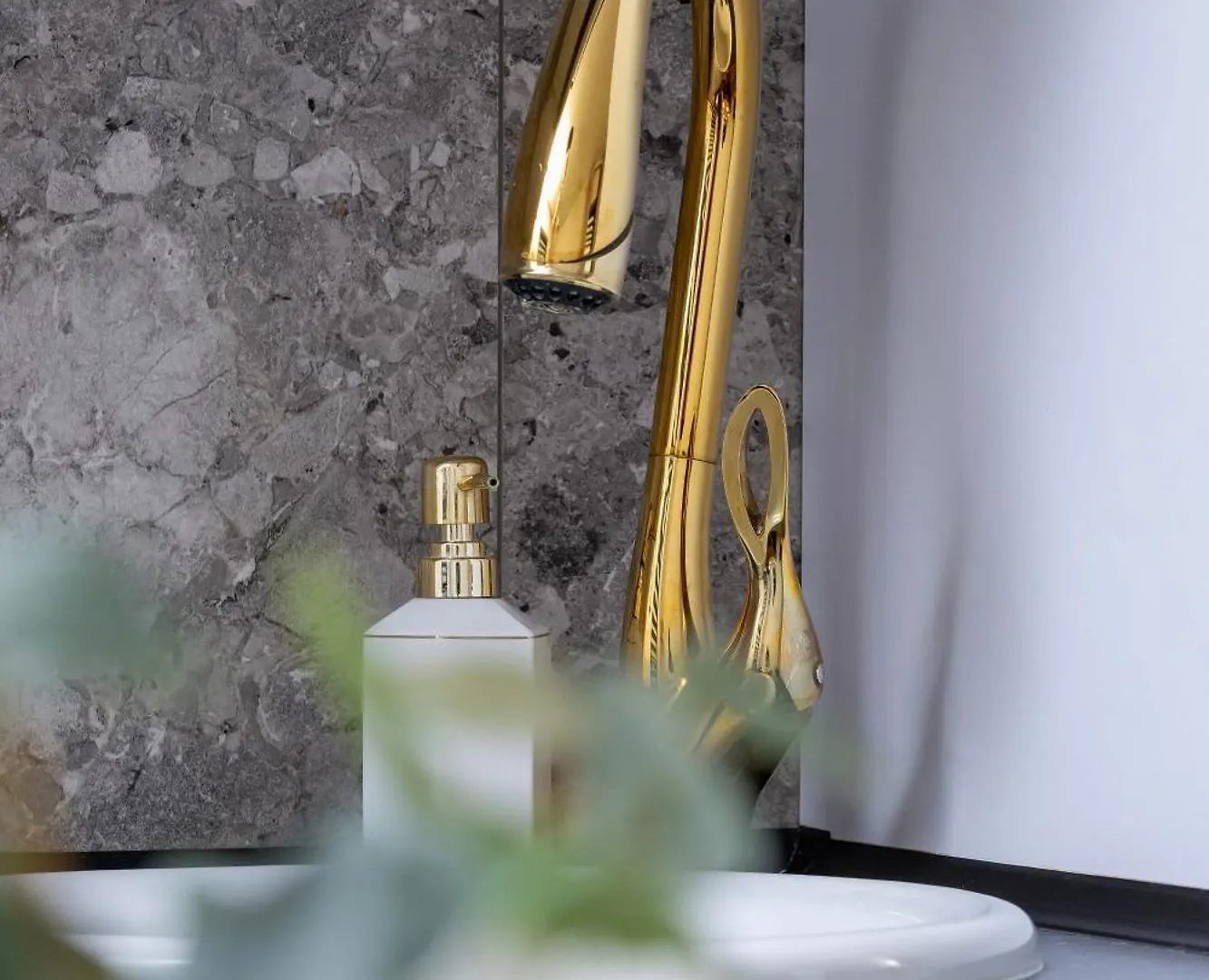 Modern And Bright Apartment With Air Conditioning & Parking By Noclegi Renters Krakow
