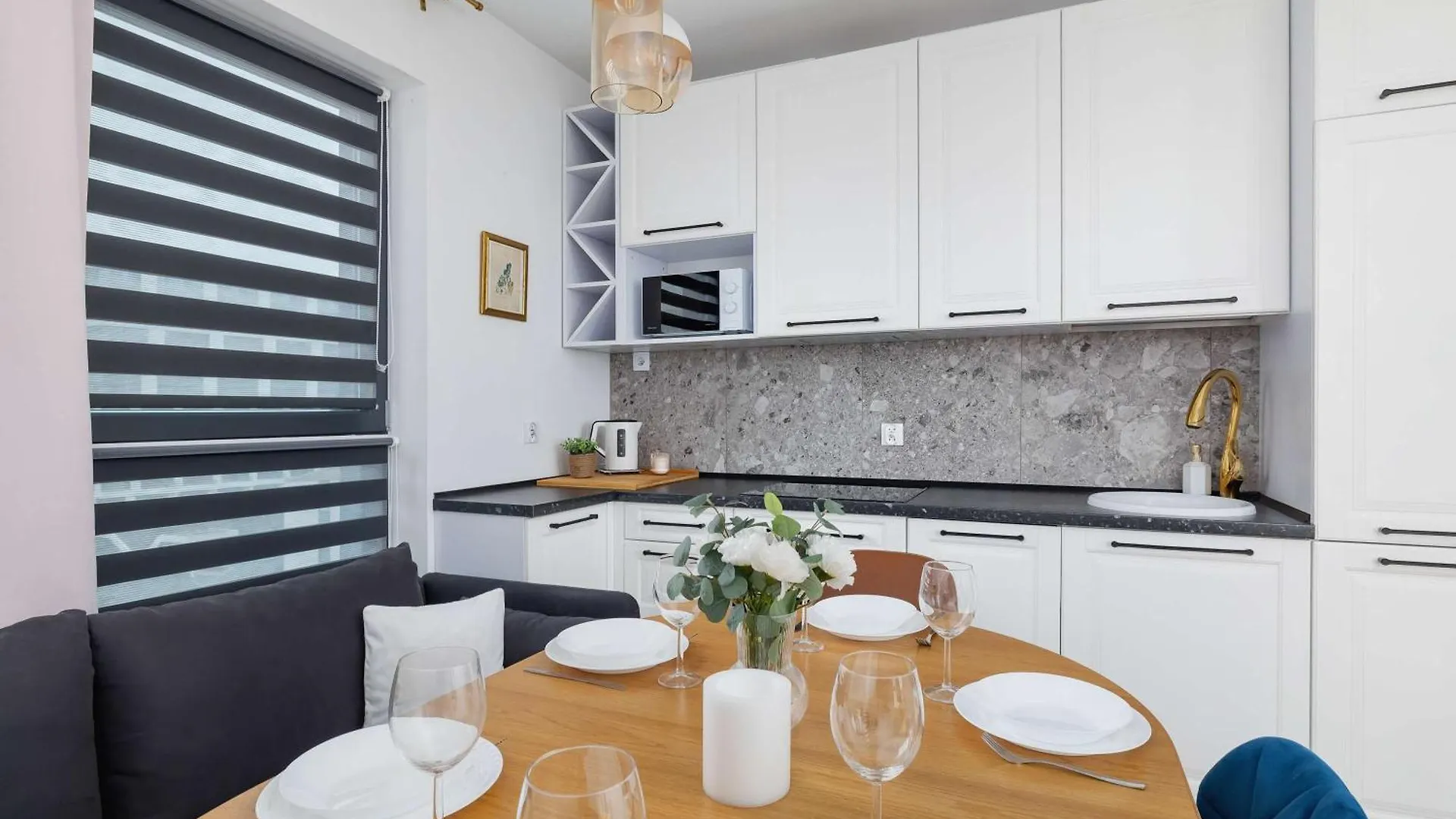 Modern And Bright Apartment With Air Conditioning & Parking By Noclegi Renters Krakow 0*,  Poland