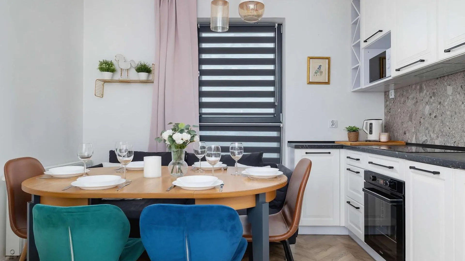 Modern And Bright Apartment With Air Conditioning & Parking By Noclegi Renters Krakow 0*,